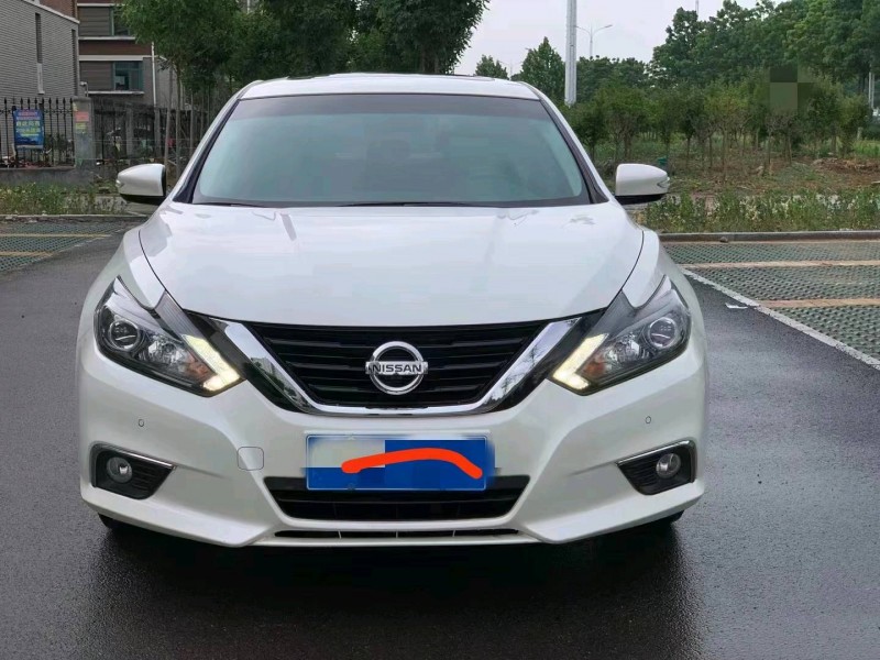 济南18年日产天籁1