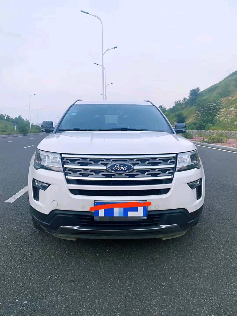 烟台18年福特探险者1