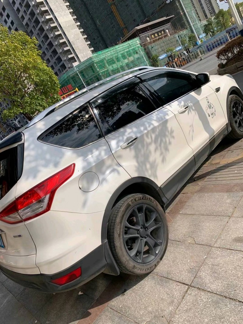 广州16年福特翼虎8