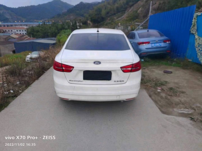 嘉兴16年福特福睿斯2