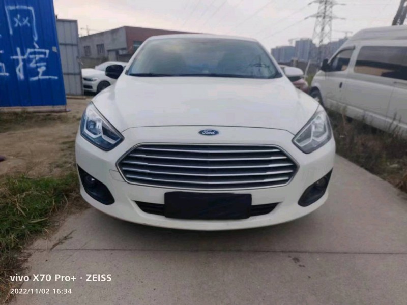 嘉兴16年福特福睿斯1