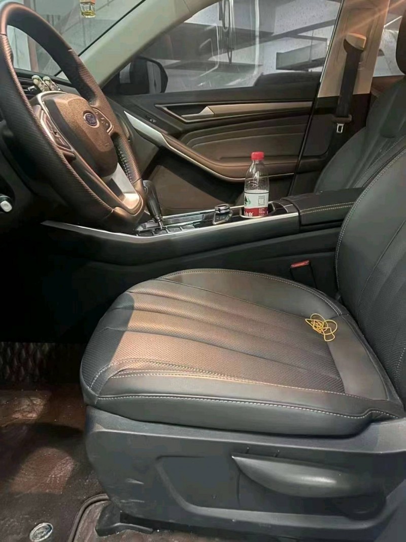 嘉兴22年福特领界4