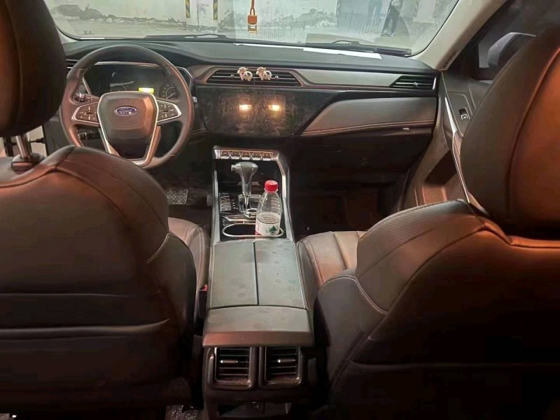 嘉兴22年福特领界8