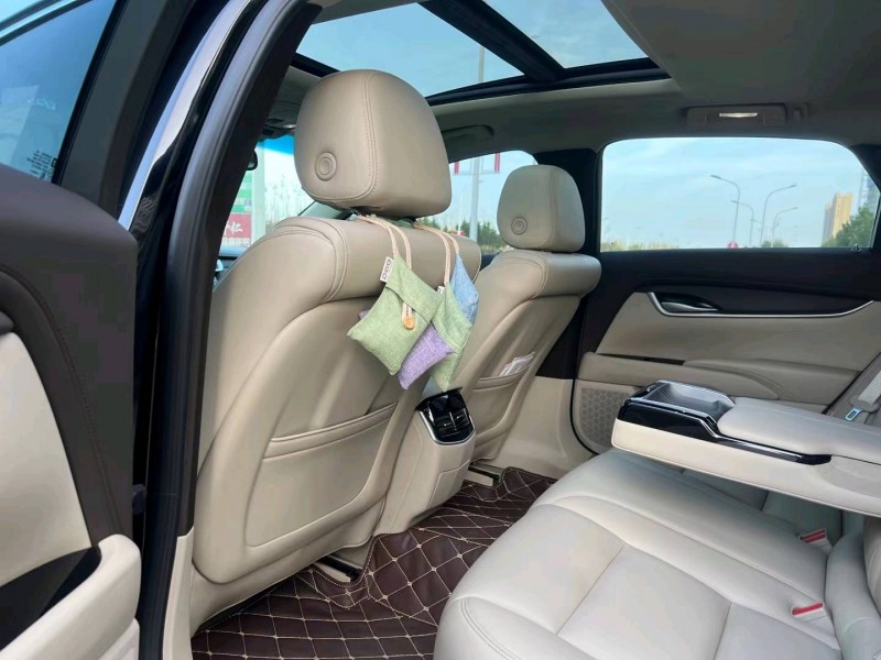 保定17年凯迪拉克XTS2