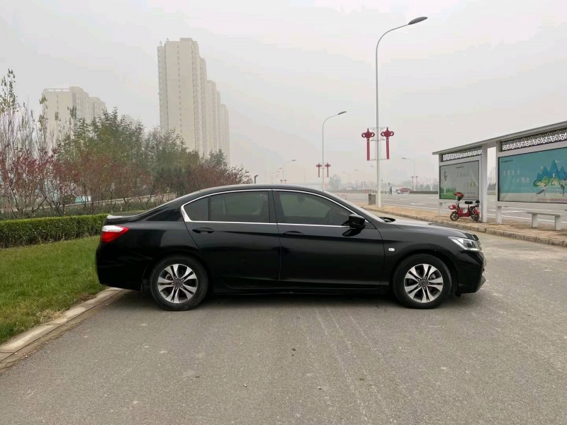 保定16年本田雅阁2