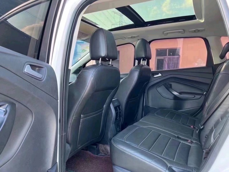 济宁17年福特翼虎7