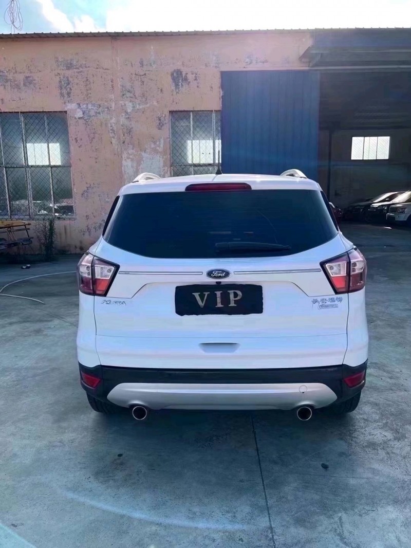 济宁17年福特翼虎9