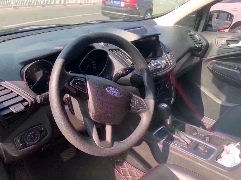 济南17年福特翼虎3