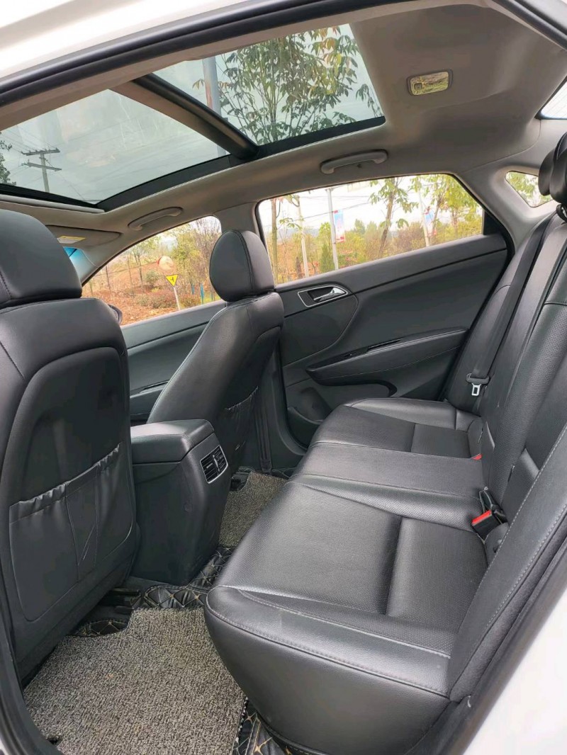 邯郸20年现代名图5