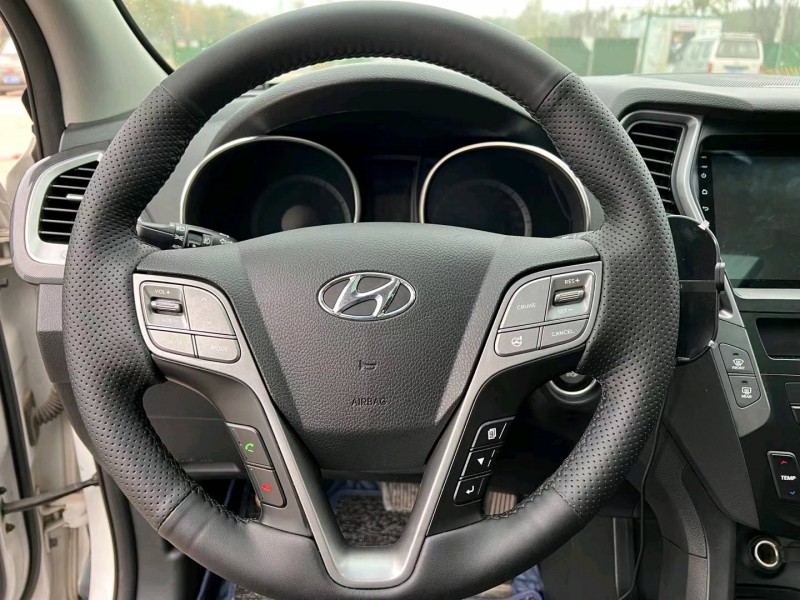 邯郸16年现代新胜达5