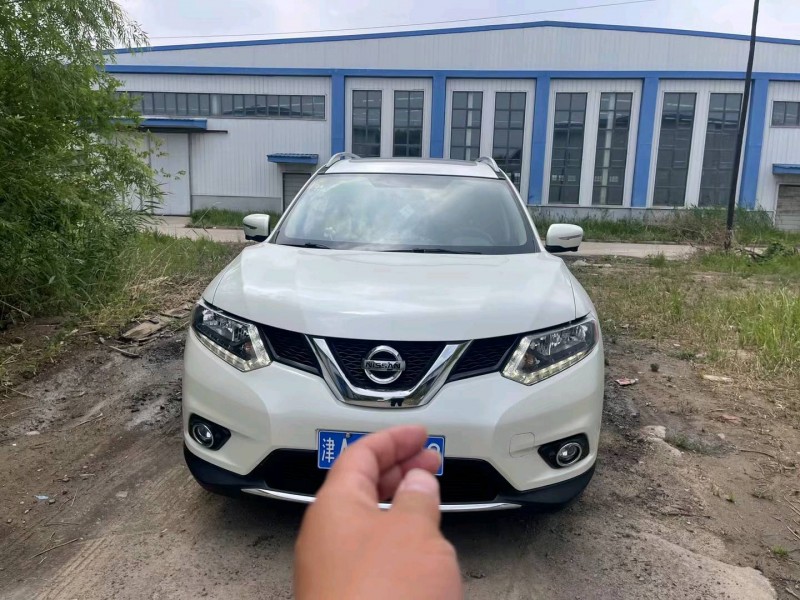 邯郸17年日产奇骏1