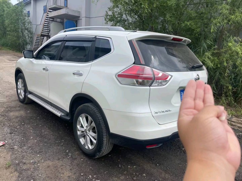 邯郸17年日产奇骏3