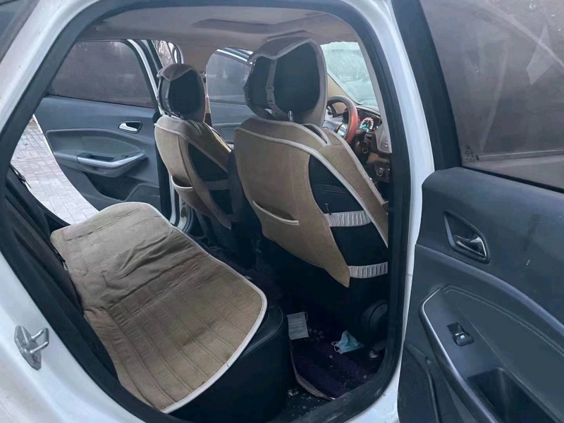 邯郸15年福特福睿斯3