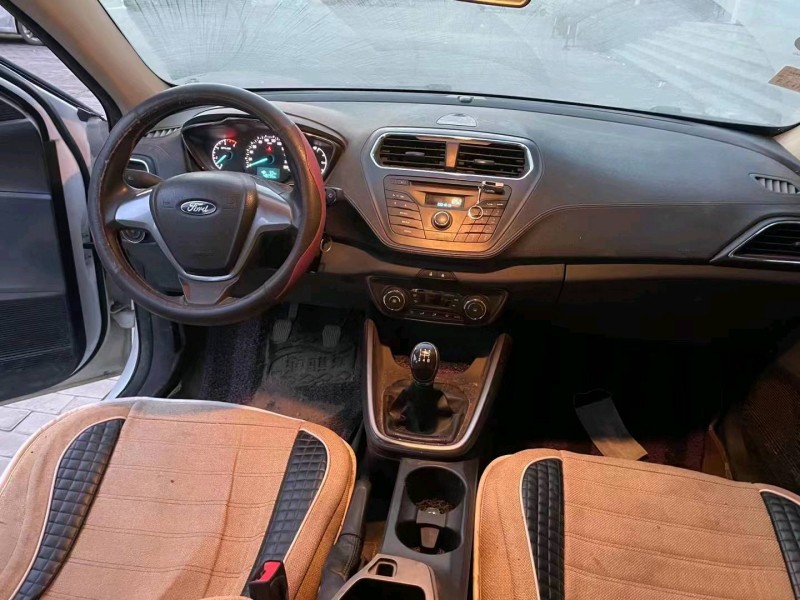 邯郸15年福特福睿斯7