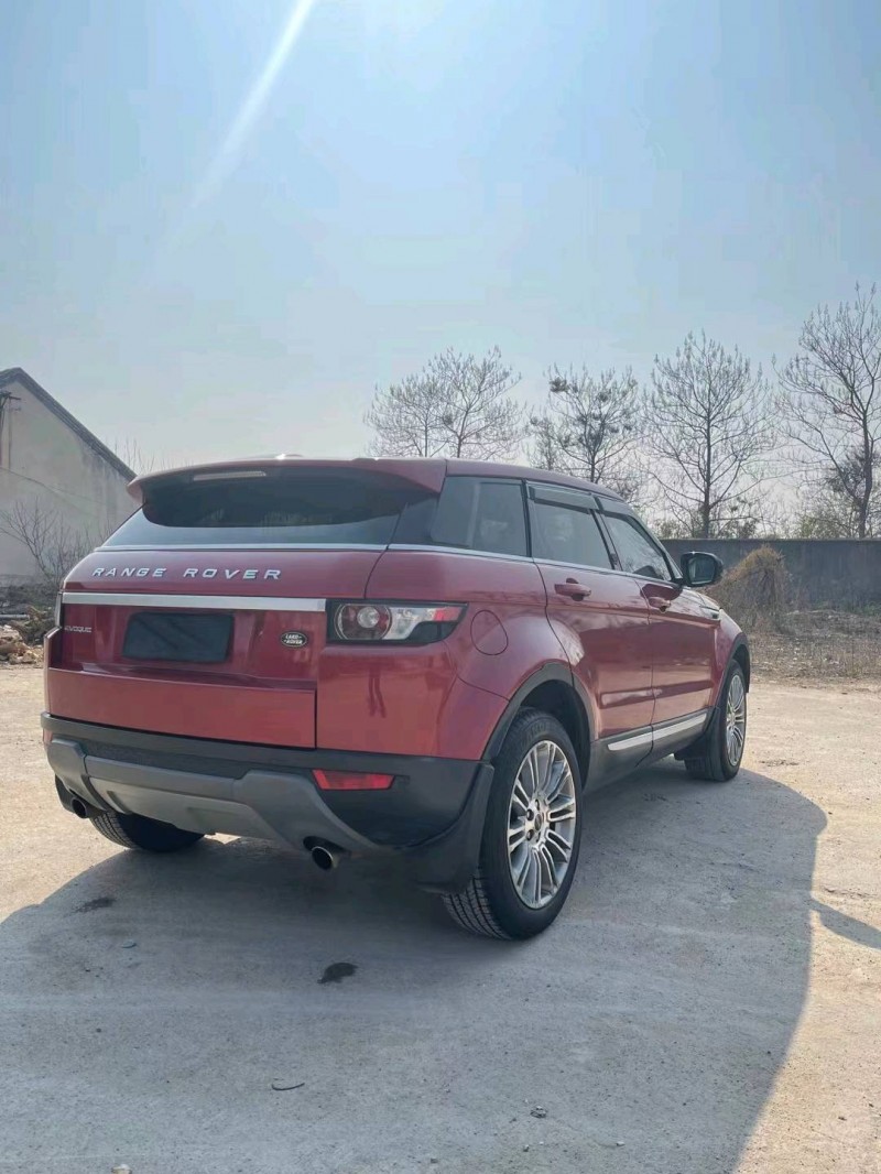 临沂12年路虎极光8