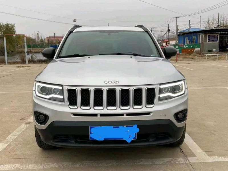 邯郸12年Jeep指南者1