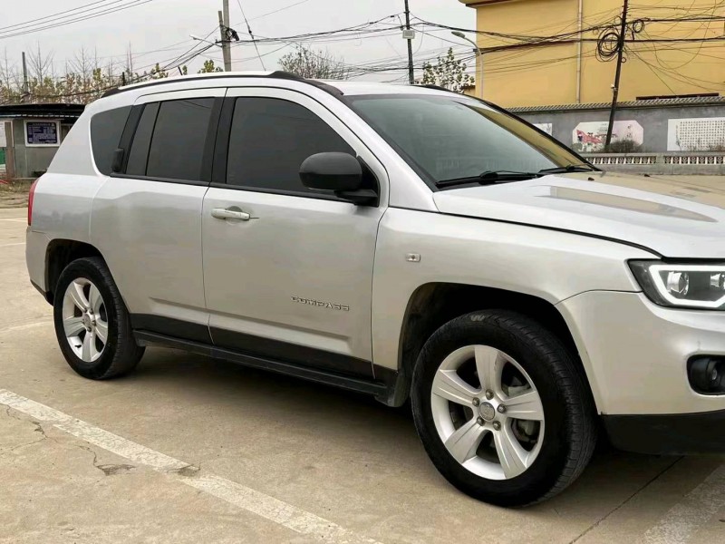 邯郸12年Jeep指南者3