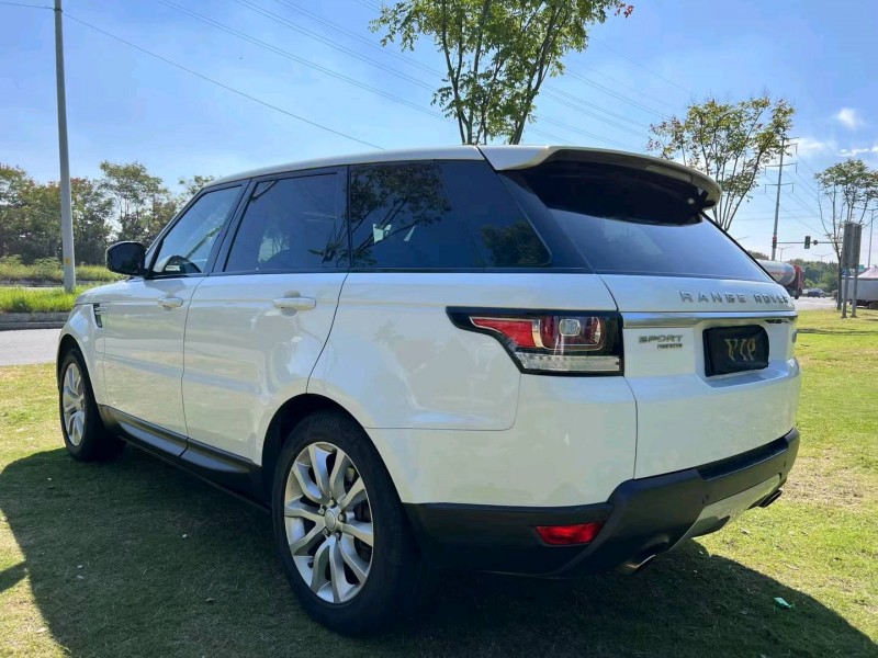 泰州17年路虎揽胜运动7