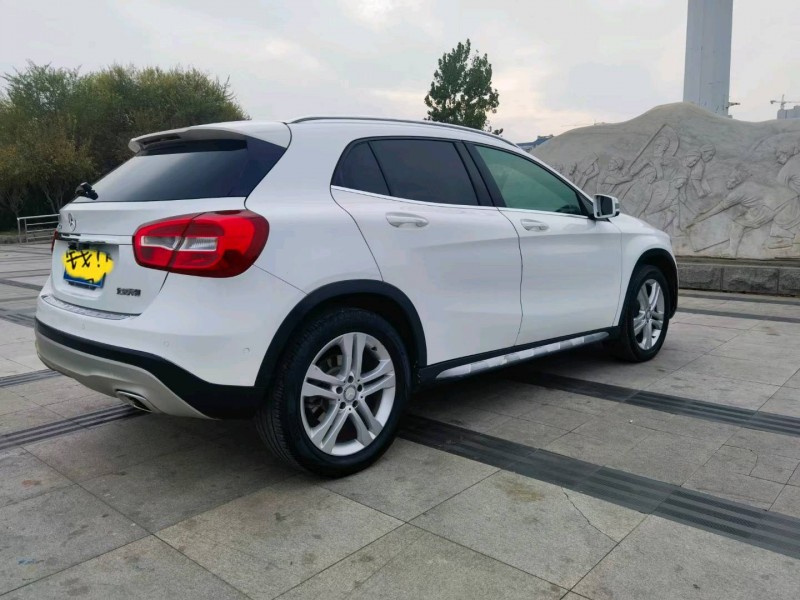 聊城15年奔驰GLA3