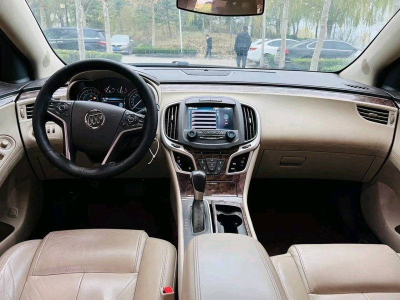 聊城15年别克君越5