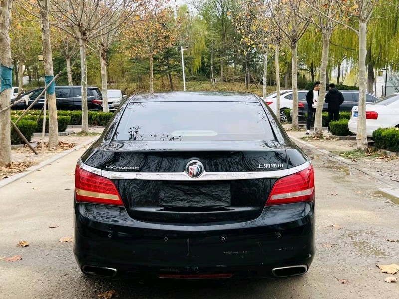 聊城15年别克君越9