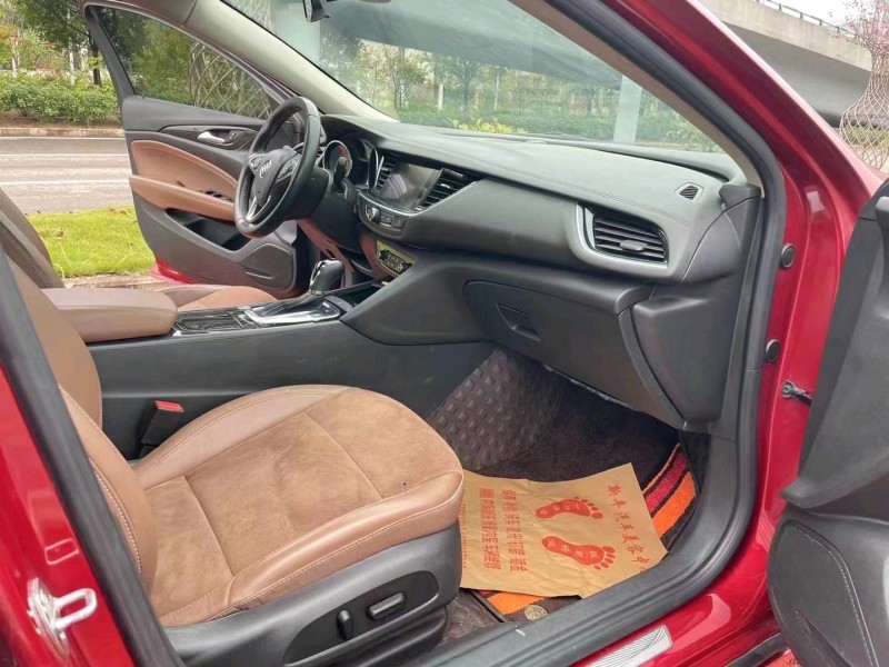 重庆18年别克君威3