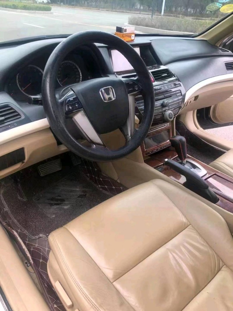 枣庄12年本田雅阁8