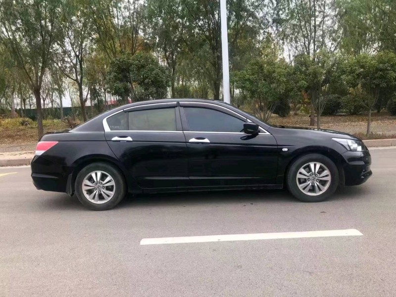 枣庄12年本田雅阁9