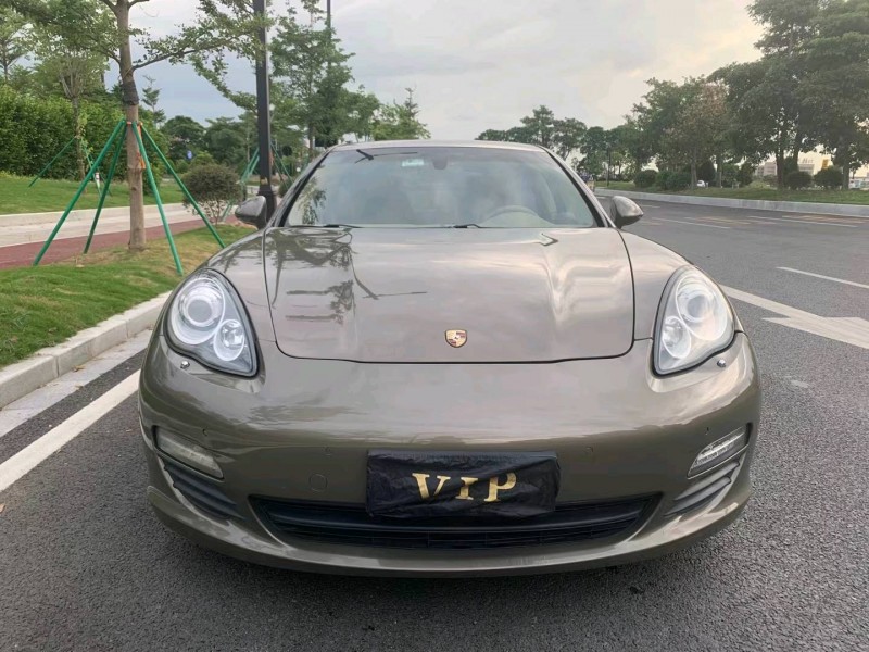 广州11年保时捷帕拉梅拉1
