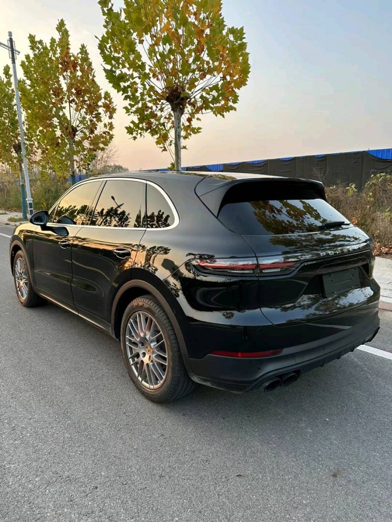 徐州18年保时捷卡宴5