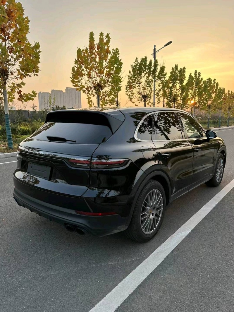 徐州18年保时捷卡宴8