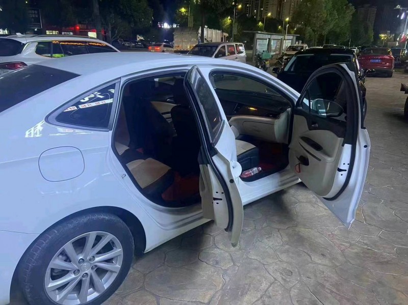 邯郸18年别克威朗2