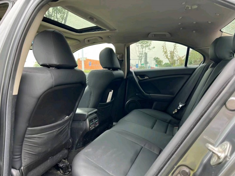 泰州09年本田思铂睿7