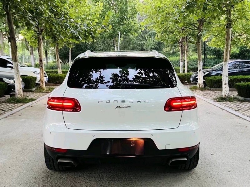 聊城15年保时捷Macan9