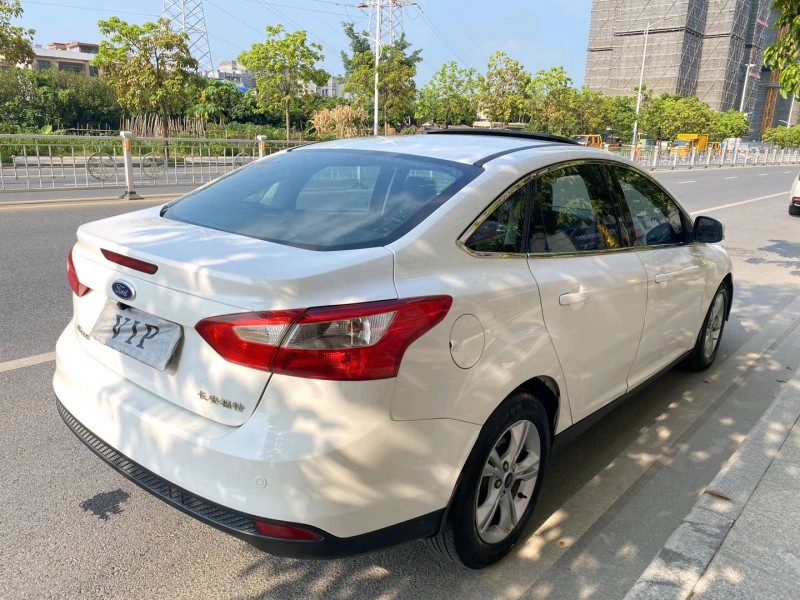 广州15年福特福克斯8