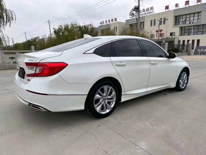 常州21年本田雅阁9