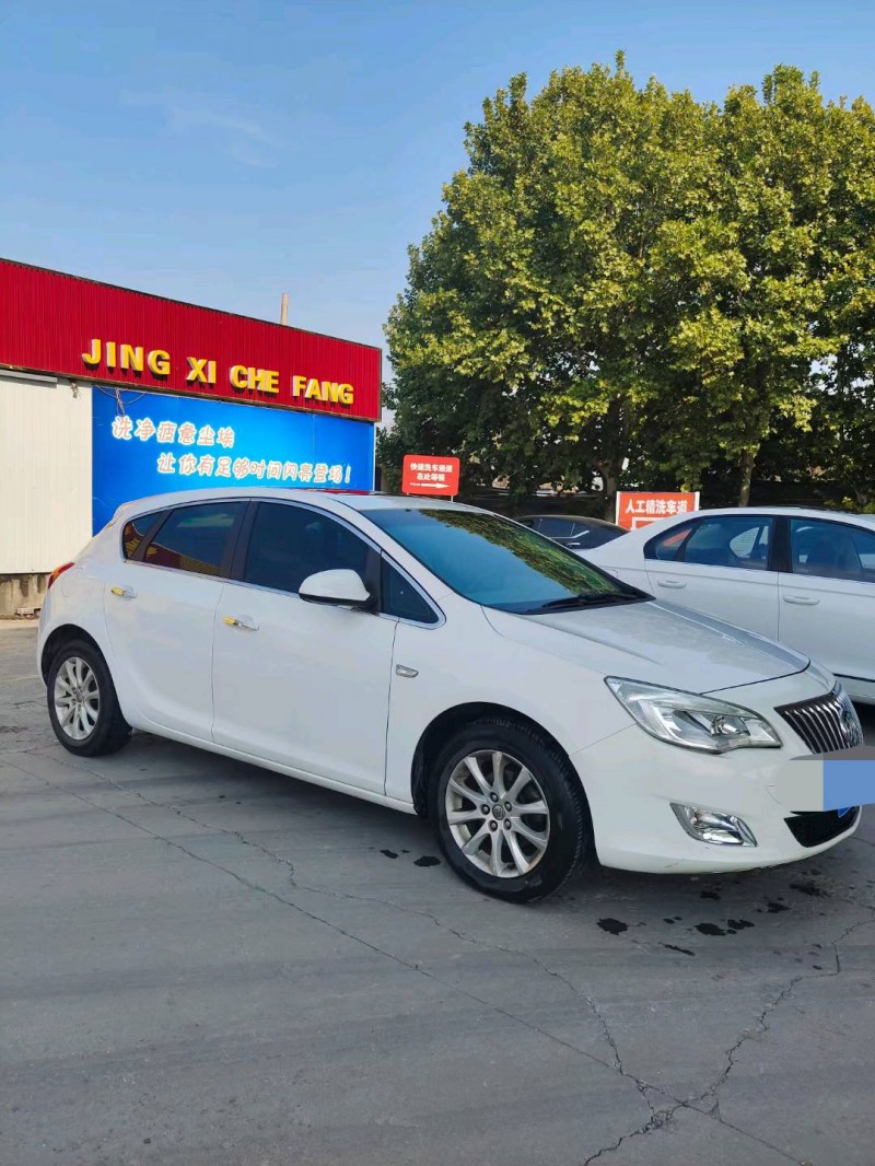 保定14年别克英朗3