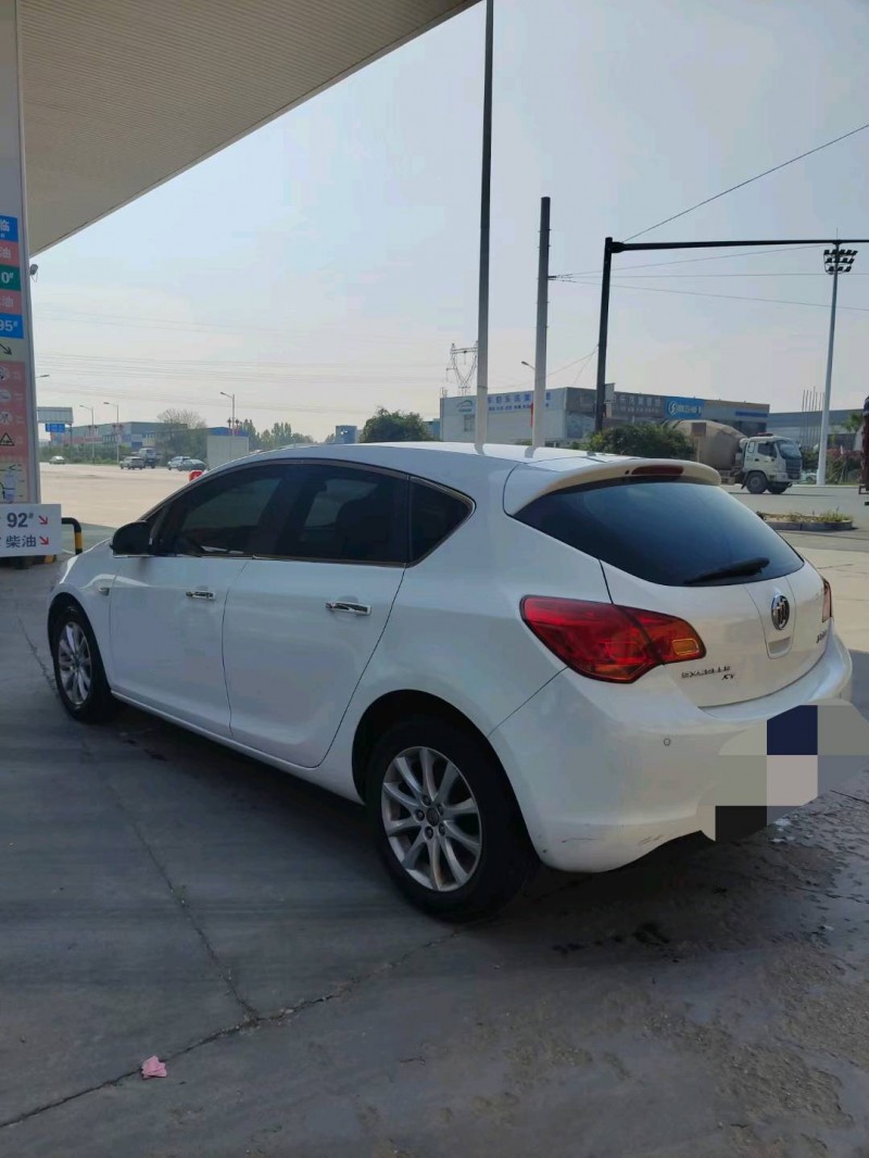 保定14年别克英朗4