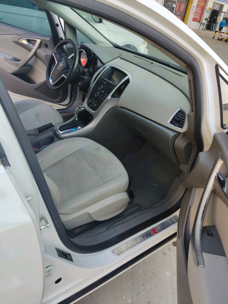 保定14年别克英朗7