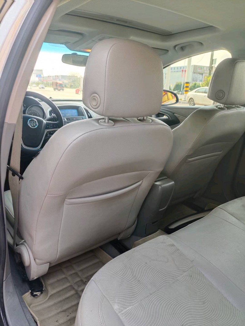 保定14年别克英朗9