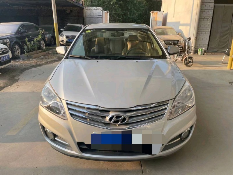 保定14年现代悦动1