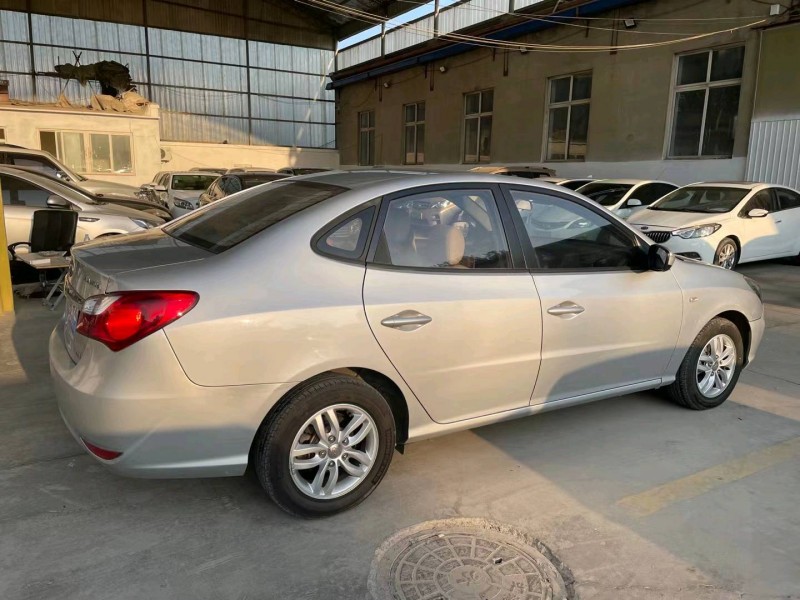 保定14年现代悦动5