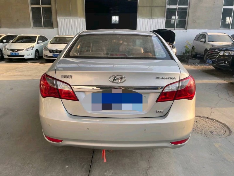 保定14年现代悦动6