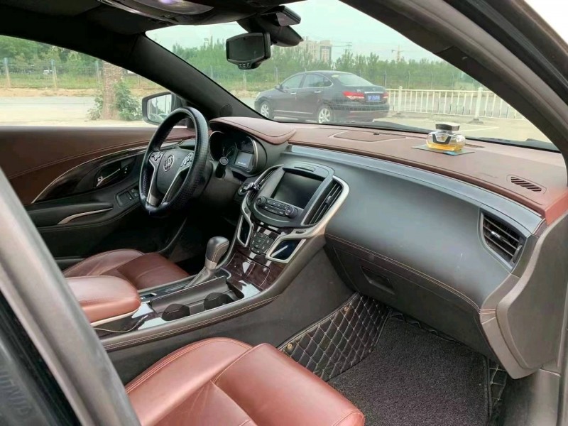 聊城14年别克君越4