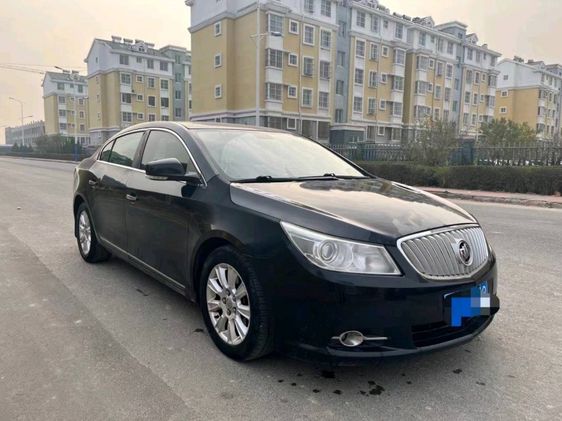 聊城12年别克君越4