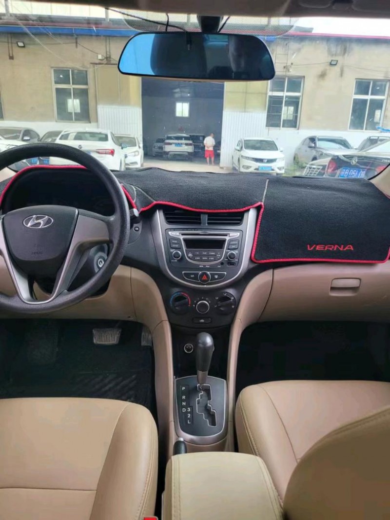 邯郸16年现代瑞纳8