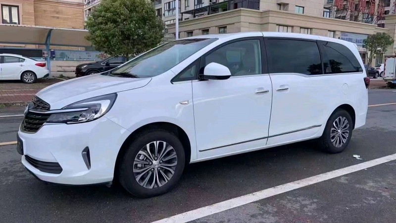 嘉兴21年别克GL82