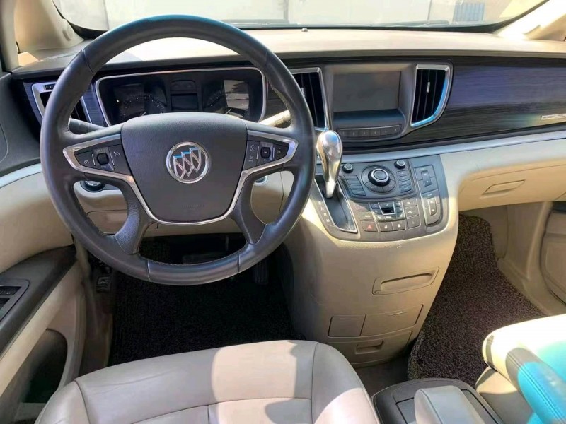 济南13年别克GL83