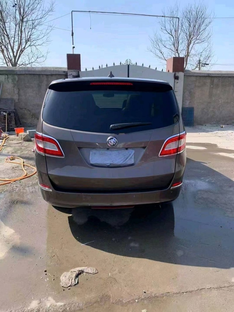 济南13年别克GL88