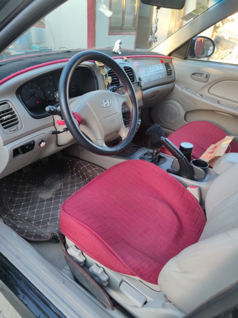 保定16年现代名驭3